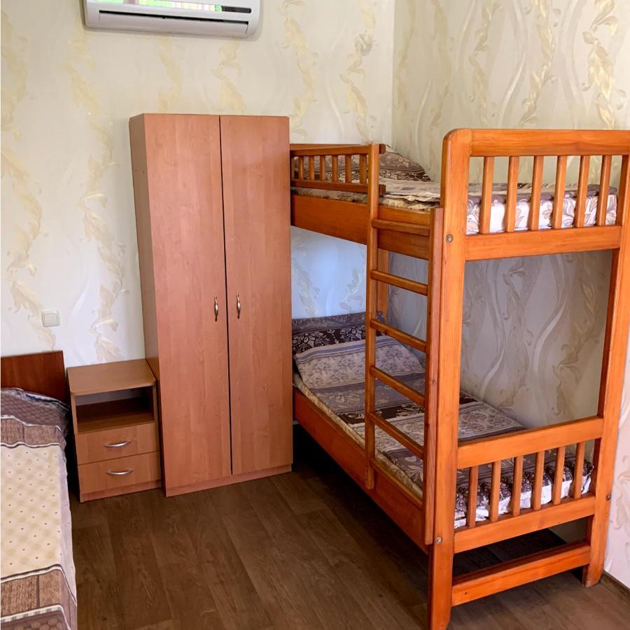 Guest House Santin Chornomorsk Buitenkant foto