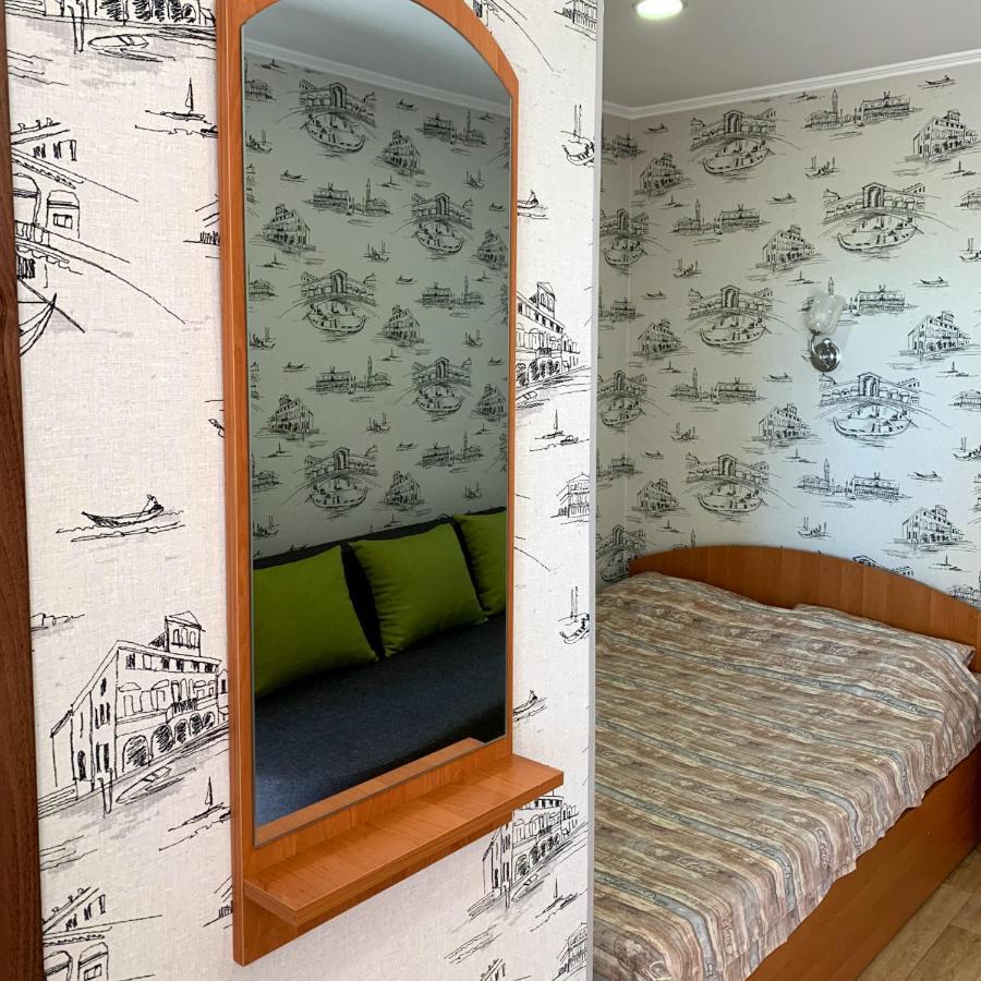 Guest House Santin Chornomorsk Buitenkant foto