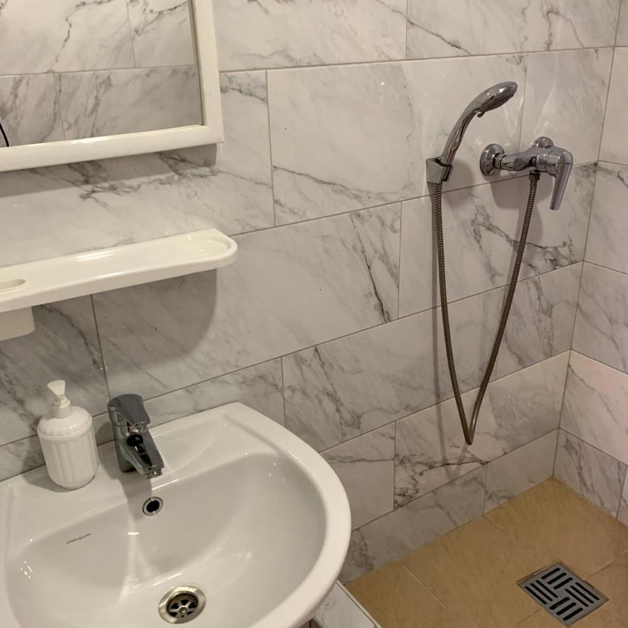Guest House Santin Chornomorsk Buitenkant foto